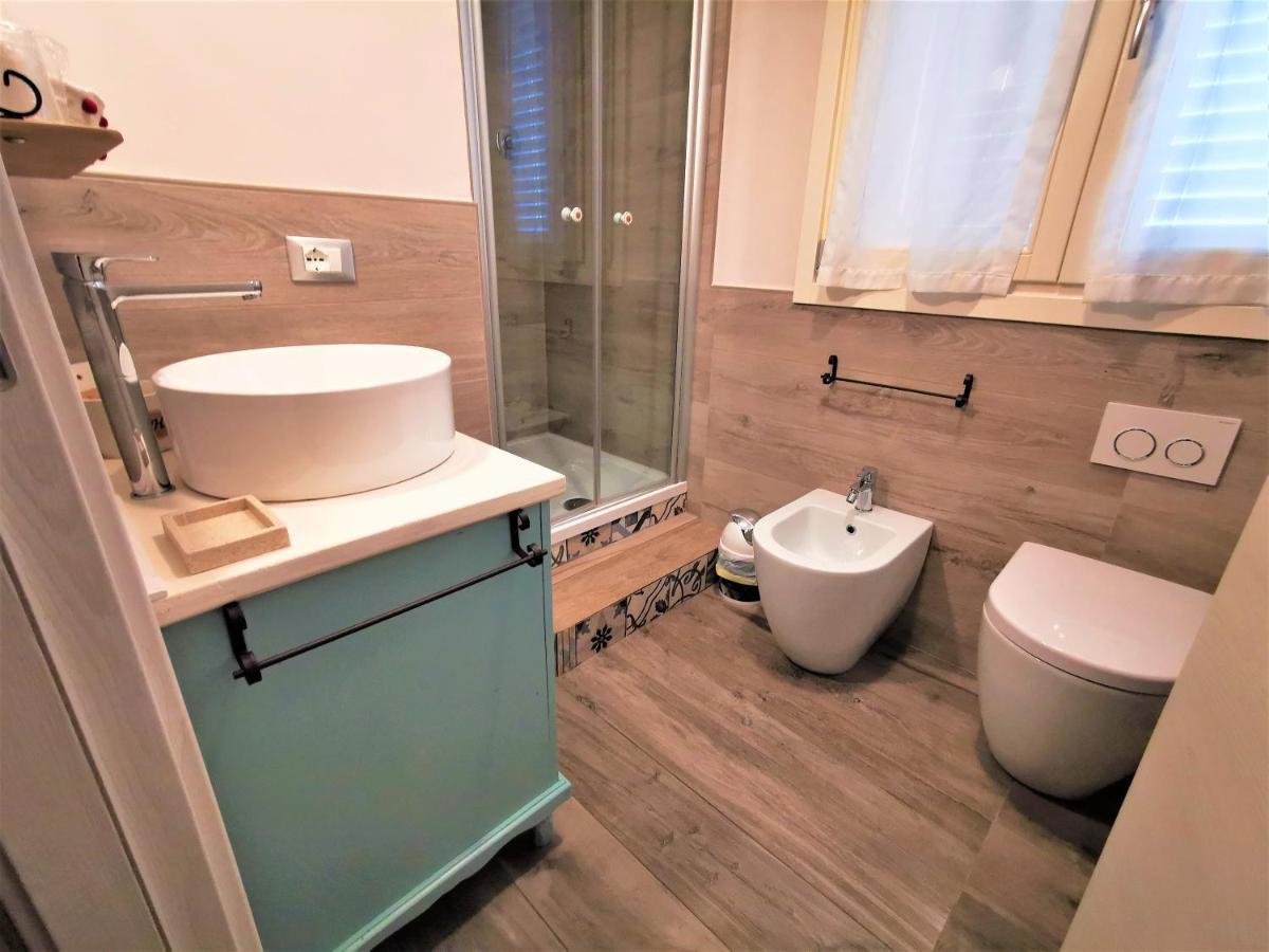 Alcivico3 Bed and Breakfast Civitanova Marche Exteriör bild