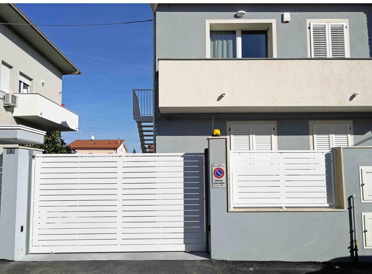Alcivico3 Bed and Breakfast Civitanova Marche Exteriör bild