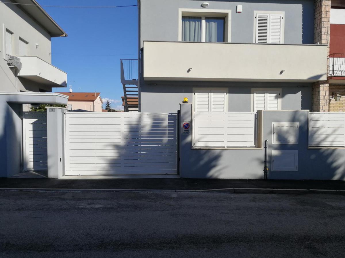 Alcivico3 Bed and Breakfast Civitanova Marche Exteriör bild